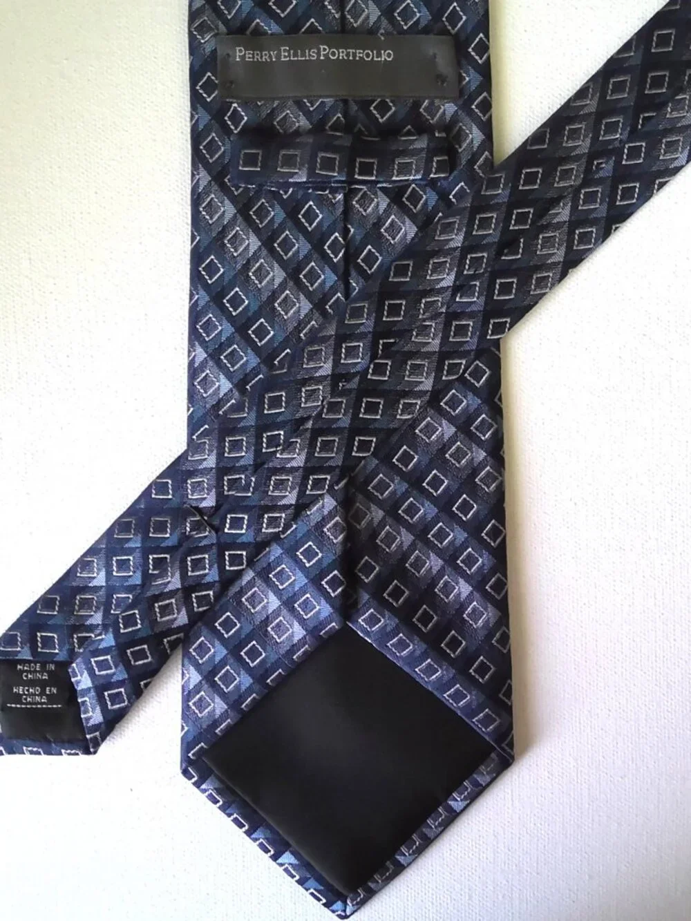 Perry Ellis perry ellis